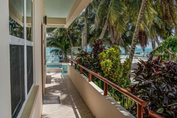 Pura Vida Inn 库尔克岛 外观 照片