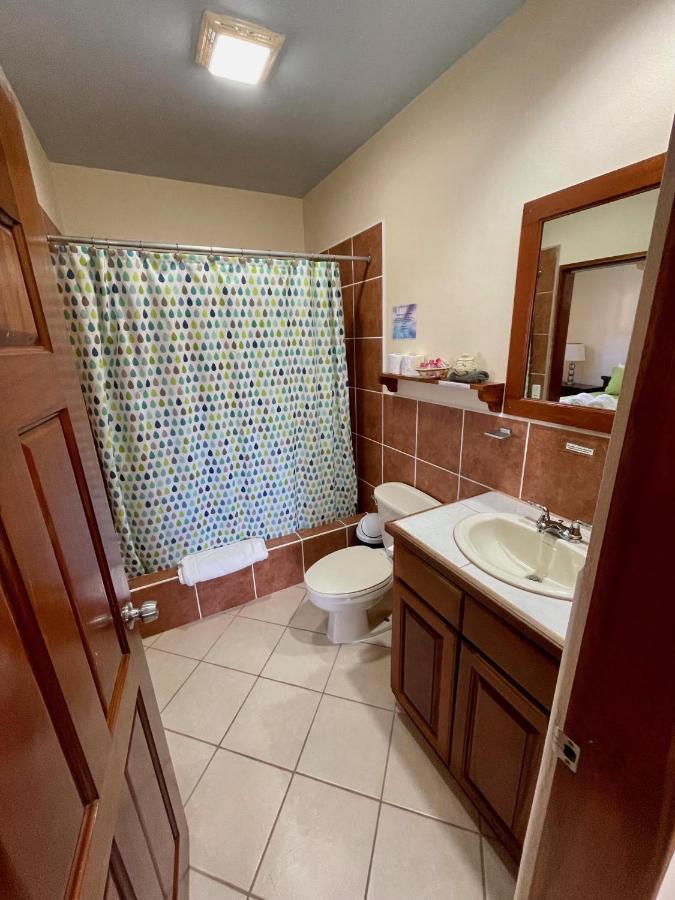 Pura Vida Inn 库尔克岛 外观 照片