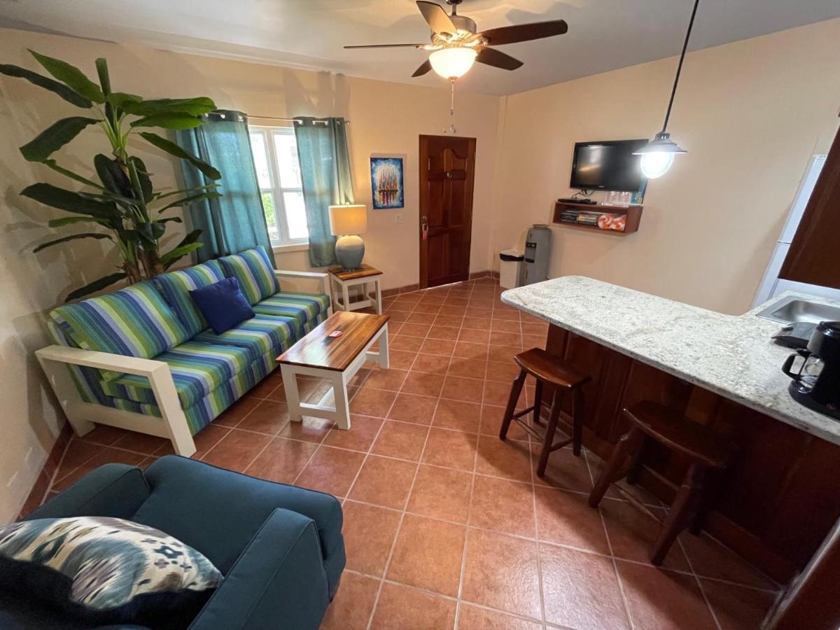 Pura Vida Inn 库尔克岛 外观 照片